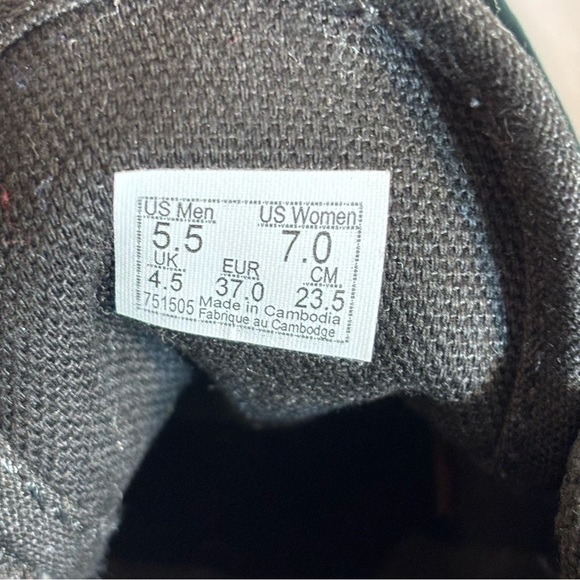 VANS OFF THE WALL Sz 7 Velvet Jackard Black Rubber Sole Lace Up Sneakers - Picture 11 of 11